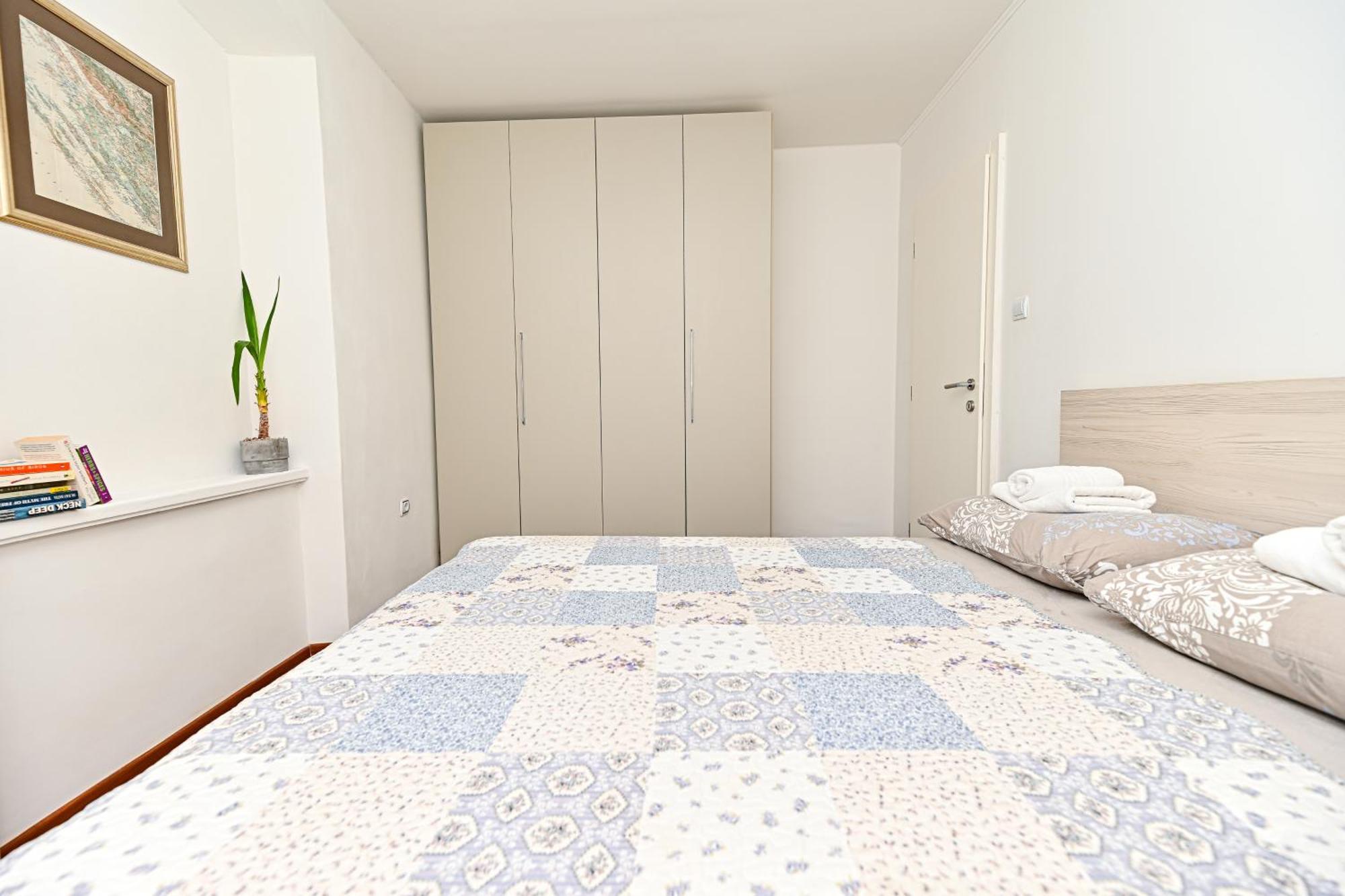 Aldora Apartment *