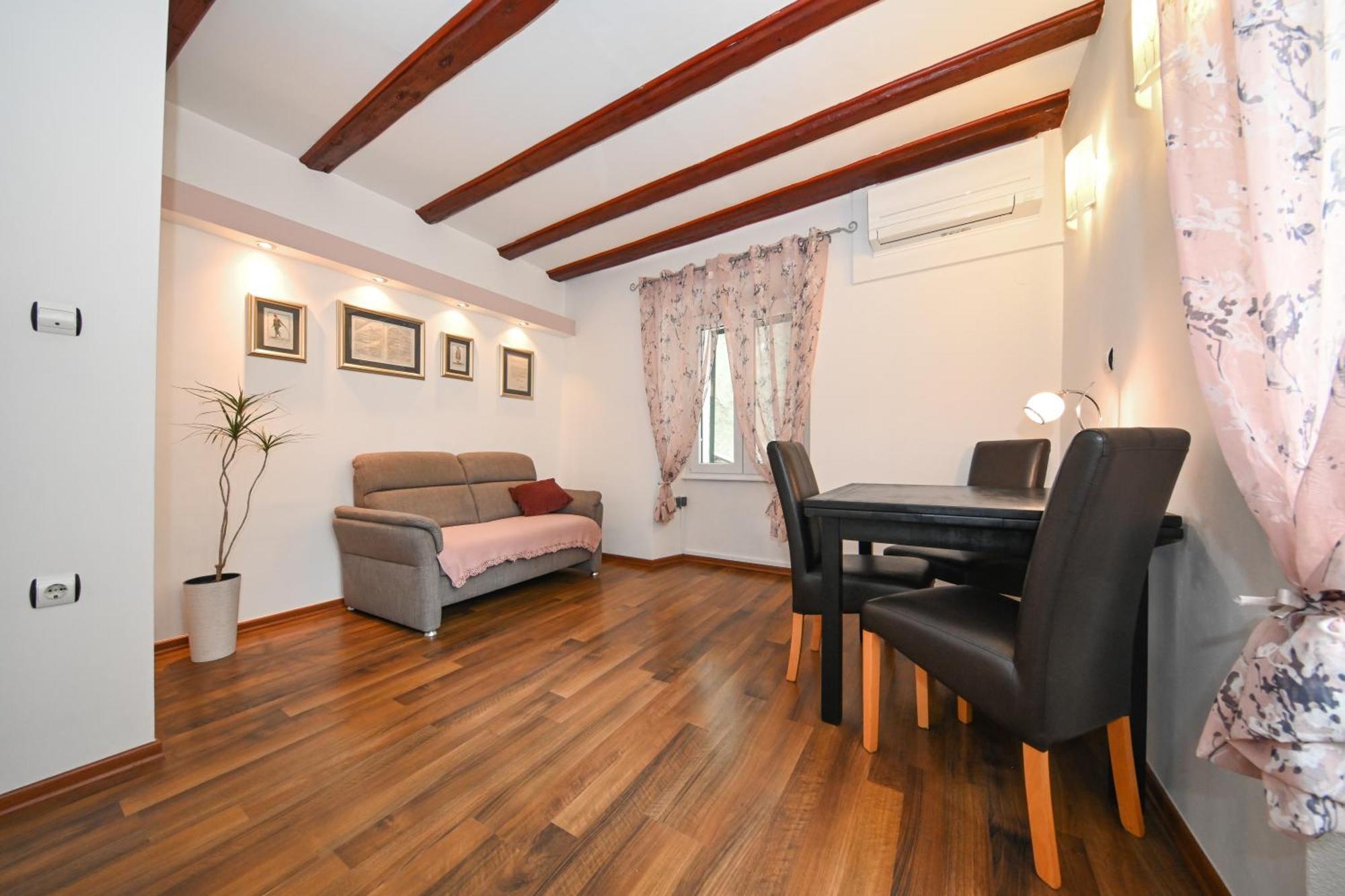 Aldora Appartement *